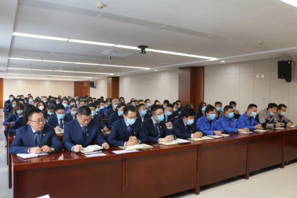 华体会官方网页版-华体会(中国)
召开2021年工作总结表彰暨2022年工作安排部署会议(图6)