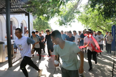 助力文旅市场 展示产投风采——华体会官方网页版-华体会(中国)
组织开展员工登山比赛活动(图2)